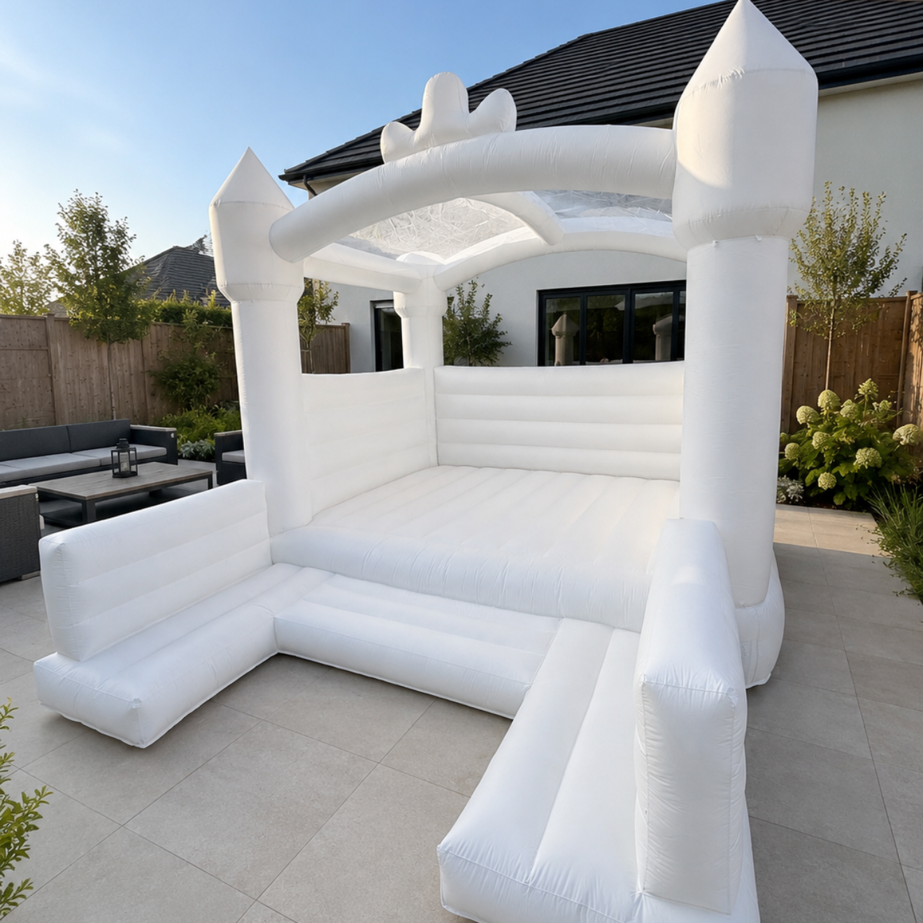 Luxury White 13ft Castle